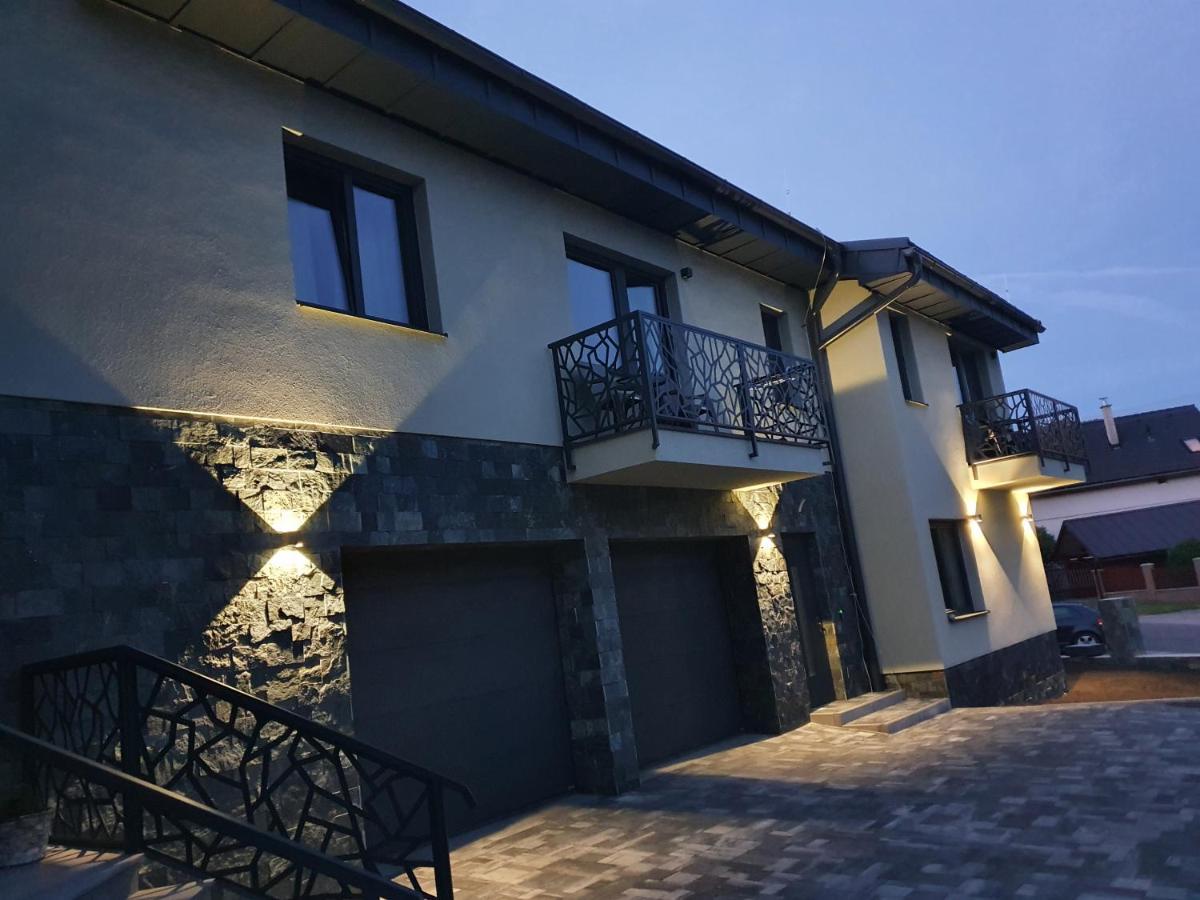 Apartmany Zaky Vrbov Dış mekan fotoğraf